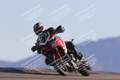 media/Nov-06-2023-Moto Forza (Mon) [[ce023d0744]]/3-Intermediate Group/Session 5 (Turn 9)/
